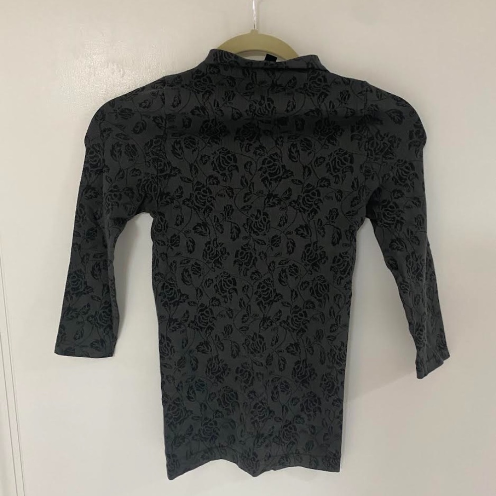 Bebe Dark Grey Rose Print Top
